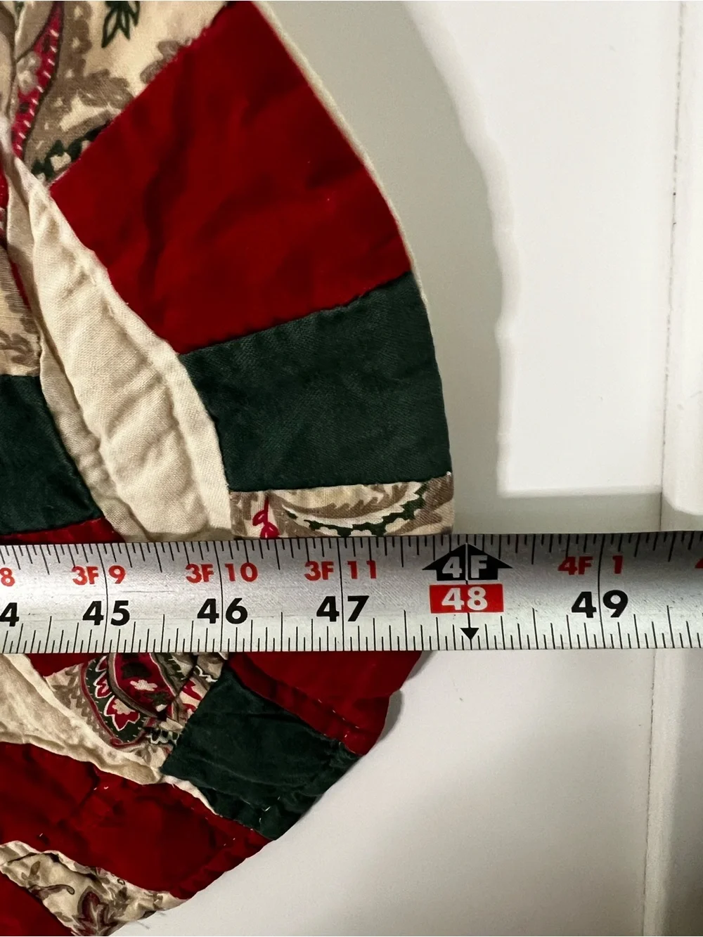 Vintage-Style Cream, Red and Green Double Wedding Ring Quilt